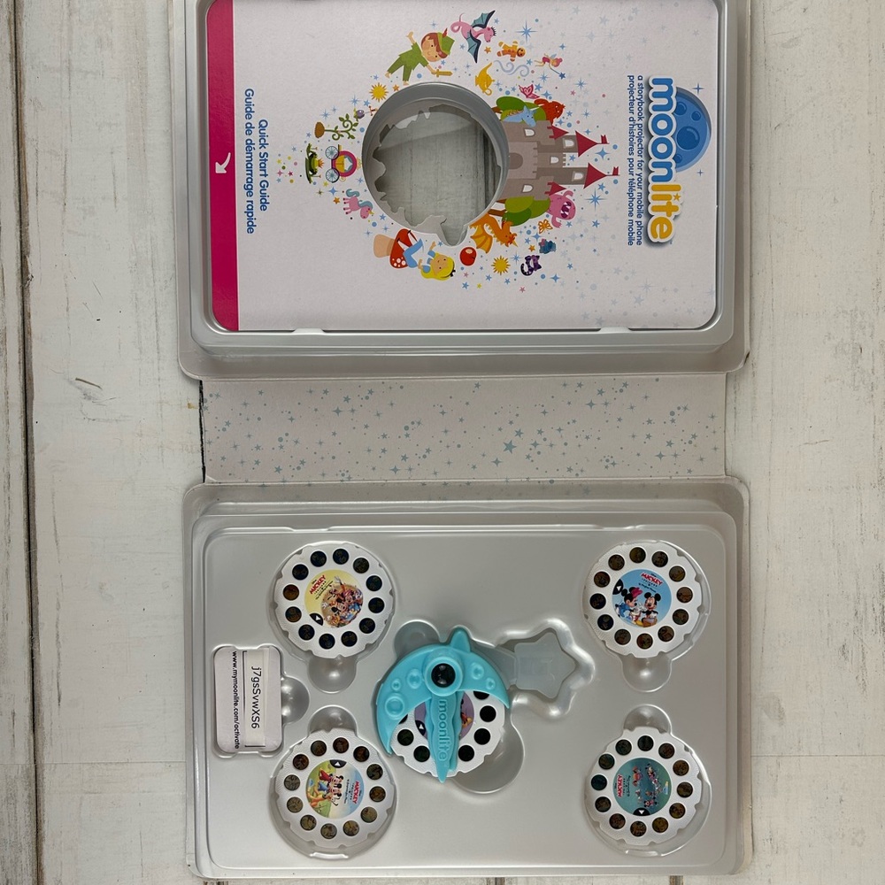 Disney Moonlite Storybook Projector - Blue and White - Picture 2 of 3
